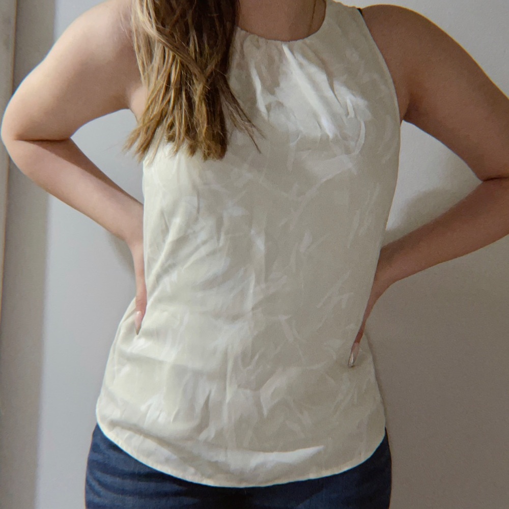 3/12 Cute cream color dress shirt